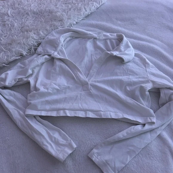 Cropped White Longsleeve - Picture 3 of 3